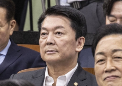 안철수 "전재수, 부산시장 출마로 '김경수의 길' 준비하나"