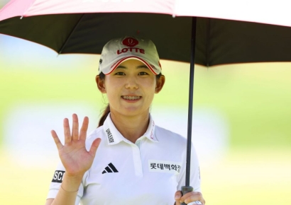 '돌격대장' 황유민, 5언더파…하와이에서 돌풍