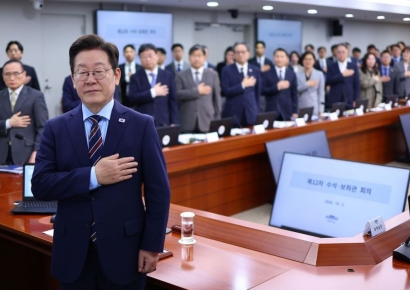 "엄청난 수출효과 기대되는데"…李대통령, 혐중 시위에 "욕설·행패 근절 대책 서둘러 마련" 