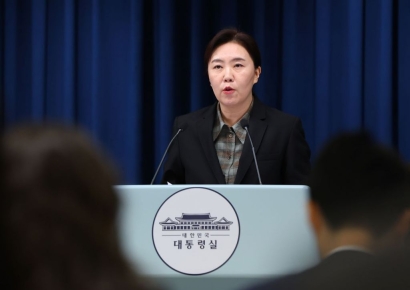 대통령실 "美측에 관세협상 수정안 제안…답변 기다리는 중"