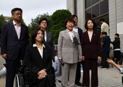 석방 이진숙 "경찰 폭력적 행태 접해…일반 시민은 어떻겠나"