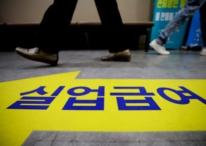 실업급여 지급 연장, 장기실업 부추긴다?