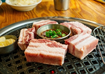 매출 1억 찍고도 통장잔고는 마이너스…고깃집 사장님 프랜차이즈 결산보고서 보니[소자본 창업의 덫]②