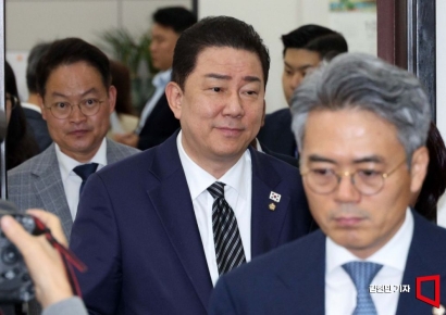 김병기 "재판소원, 특위 개혁안에 안들어가…개별발의후 공론화"