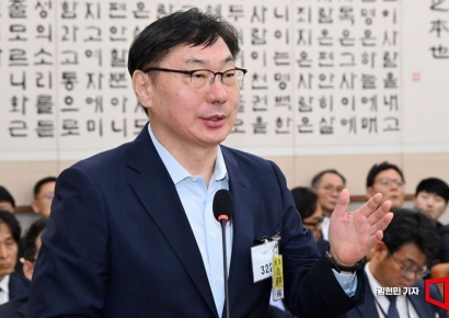[포토] 답변하는 이화영 전 경기도 평화부지사
