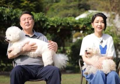 "尹 부부, 프랑스 순방 때 반려견 머물 호텔 스위트룸 요구"