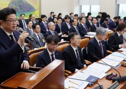 [포토] MBK 김병주 "심려 끼쳐 죄송…사회적 책임 다할 것"