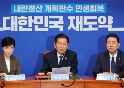 [포토] 정청래 “당 재외국민안전대책단 캄보디아 급파…정부 대응 지원”