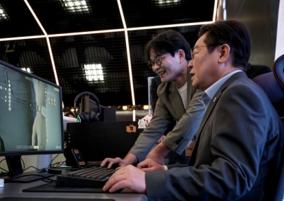 게임업계 만난 李대통령 "게임산업 가능성 무궁무진, 규제·제도 바꿔가겠다"
