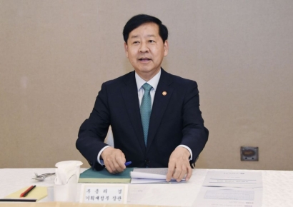 구윤철, 美 도착…"한미 무역협상 빠른 속도로 조율 중"