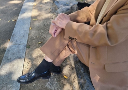 "아저씨! 뭐 하시는 거예요?" 직원 단속에도…오늘도 탑골공원 향하는 노인들[르포]
