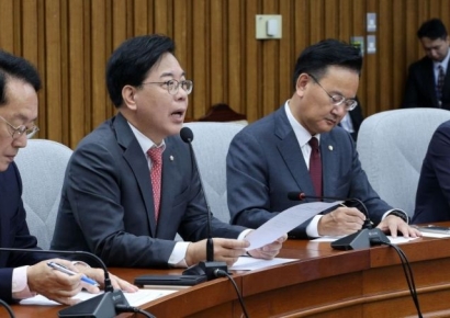[포토] 국힘 "10·15 부동산 대책은 '서울 추방령'…서울시와 해법 모색"