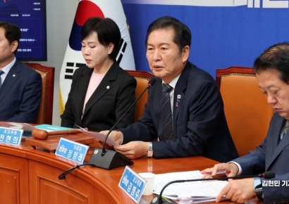 [포토] 정청래 "국힘 위헌정당 해산심판 날 멀지 않아"