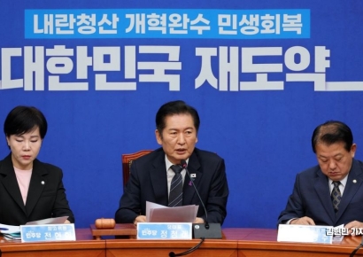 [포토] 정청래 "재판소원 당 지도부 의견으로 발의"…추진 의지 강조