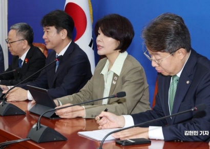 [포토] 한정애 “졸속 추진된 한강버스 민낯 드러나”