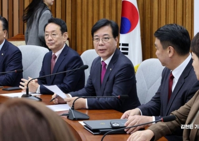 [포토] 국감 대책회의 발언하는 송언석 원내대표
