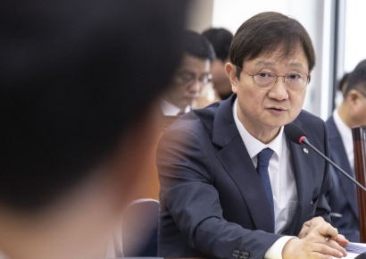 [국감2025]"디지털자산 감독 따로 논다" 지적에...이찬진 "2단계 입법에 반영"