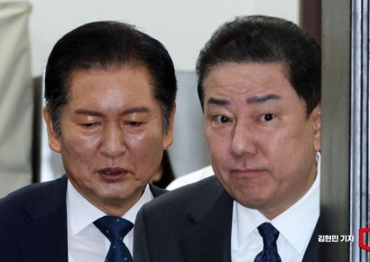 [포토] 최고위 참석하는 정청래-김병기
