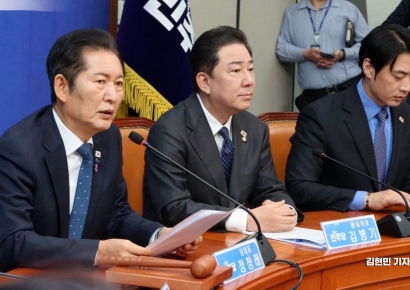 [포토] 정청래 "조희대, 사법부 수장 자격 없어…거취 결단해야"