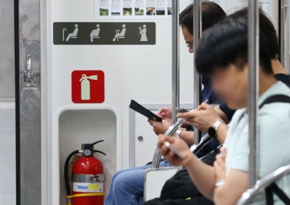 "배려가 먼저냐, 에티켓이 먼저냐" 한석준 이어폰 발언에 누리꾼 의견 팽팽