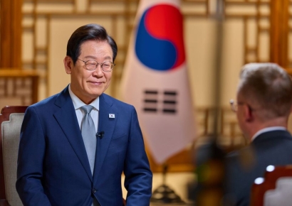 이 대통령 "관세협상 시간 더 걸릴 것, 미국 합리성 믿는다"