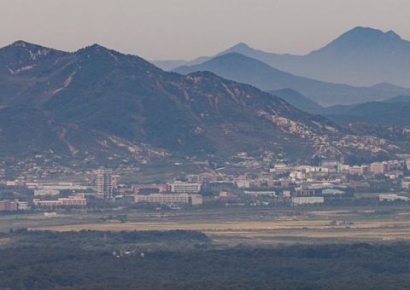 북한군 20여명 휴전선 침범했다 퇴각…경고사격 실시 