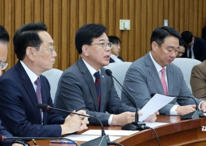 [포토] 송언석 "관세협상 일방적인 희생·양보, 국민이 용납 않을 것"