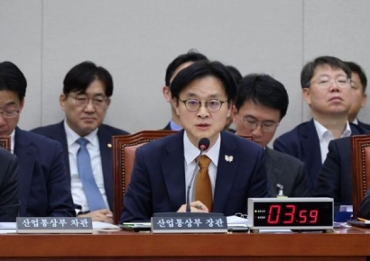 [포토] 김정관 장관 "대미투자 펀드 현금 비중 등 놓고 협의중"