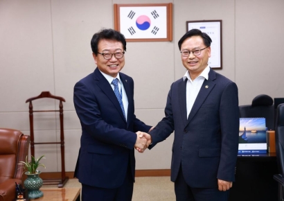 손병복 울진군수, 김성범 해수부 차관 면담… 울진∼울릉 항로 정상화·대체선 투입 건의