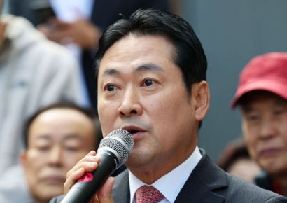 "아파트만 4채인 장동혁, 부동산 싹쓸이" 공세에…"실거주다" 반박