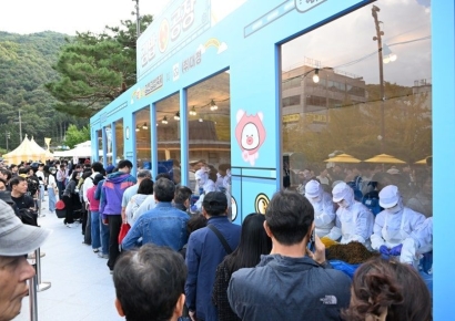 "김밥 먹으러 가자" 김천에 8만명 몰렸다…품절 대란에 구매 제한까지