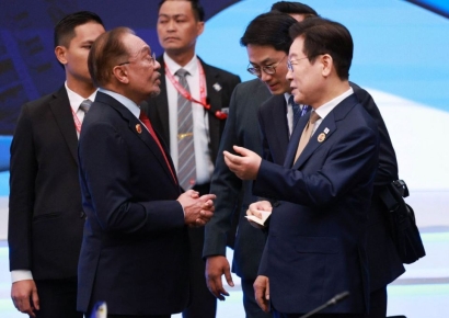 李대통령 "지경학적 위기봉착…아세안+3 정상성명 매우 시의적절"
