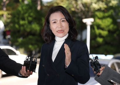 "경찰이 권력의 도구로"…이진숙 전 방통위원장 3차 조사 출석