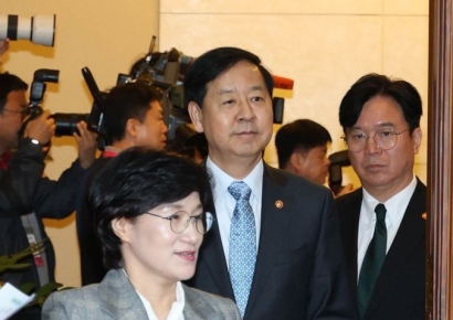 [포토] 국무회의 참석하는 구윤철 경제부총리