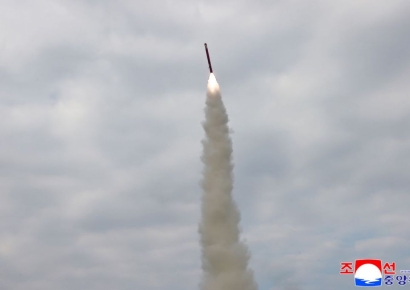 'North Korean Ballistic Missile Launch' National Security Office Convenes NSC... "Immediately Reported to President Lee"