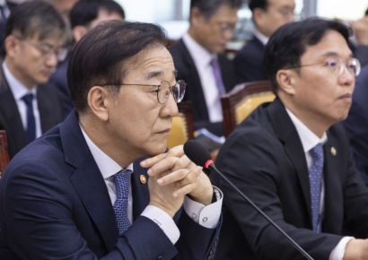 국토위 국감, 부동산 난타전…"文정부 반복" vs "공급절벽 책임"(종합)
