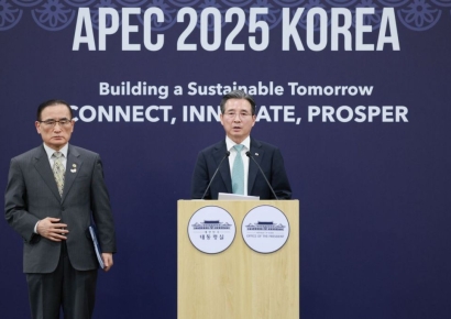 대통령실 "한미 관세협상 극적타결, 우리가 양보한 건 아닐 것"[경주APEC]