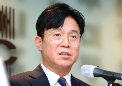 김영훈 장관 "하청노조, 실질적 교섭권 보장…원·하청 노조 따로 교섭"