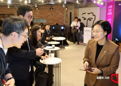 [포토] 예비 창업자 만나는 한성숙 장관