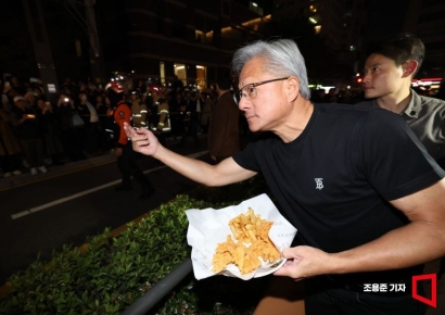 젠슨 황이 직접 선택한 '깐부치킨'…대표님은 함박웃음, 사장님은?