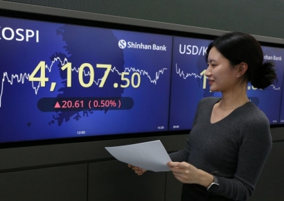 코스피, 4100선 마감…'깐부치킨 회동'에 삼성전자 3%대 강세 