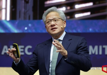 "젠슨 황 엔비디아 CEO, 10억달러 자사주 현금화"
