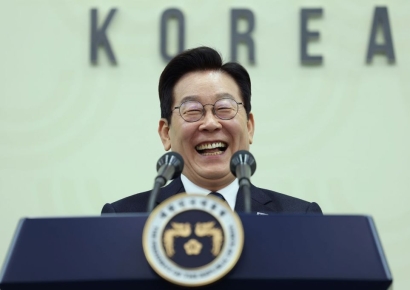 다카이치와 첫 만남, 李대통령 "아주 좋은 느낌, 셔틀외교 '나라현'으로 가자 제안"[경주APEC]