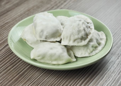 유통기한 지났다고 버리긴 괜히 아까워…500일 된 냉동만두, 먹어도 될까?