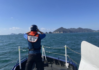 거제 홍도 해상서 낚시어선 60대 승객 실종 … 해경 수색 중