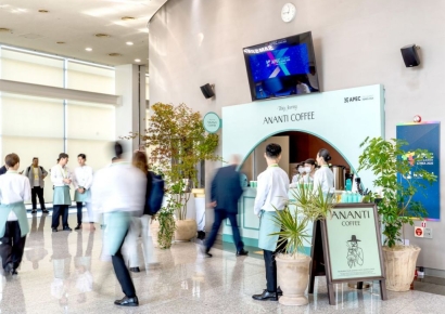 '젠슨 황'에게도 서비스… 아난티 커피향에 모두 취했다