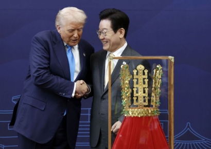 White House: "South Korea Approves Nuclear Submarine Construction... 15% Tariff Cut on Automobiles" (Comprehensive)