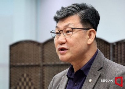 與 김남근 "본사는 갑, 힘의 균형 안 맞는 한국…틀 깨는 법안 통과시킬 것"[소자본 창업의 덫]⑧
