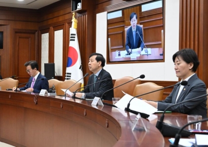구윤철 "석화 구조개편 먼저 나선 기업에 더 빠른 지원" 