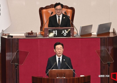 李 "AI 대전환에 10조, 3대 강국 도약"…728조 예산안 시정연설 (종합)